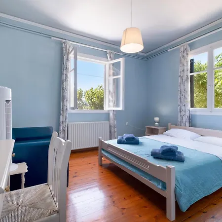 Giorgos House Ground Floor בית נופש *